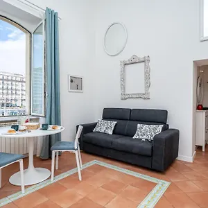 Appartamento Marinari, Napoli