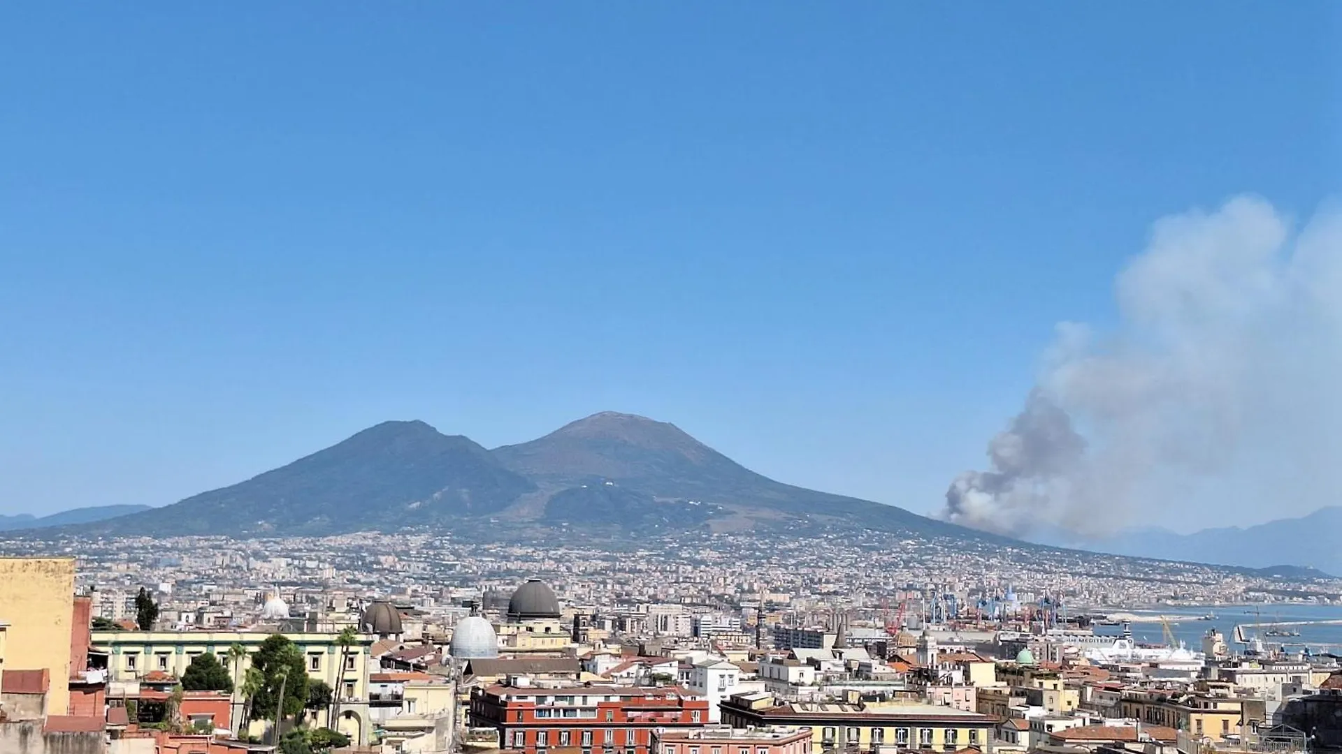 Alloggio in famiglia Appartamento La Casa Di Luale E Zoe Napoli Italia