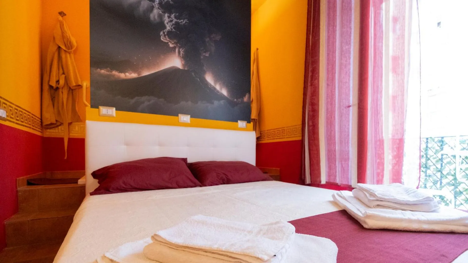 Appartamento La Casa Di Luale E Zoe Napoli 0*,